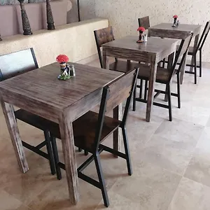 Casa Dahlia 2 Bed & Breakfast
